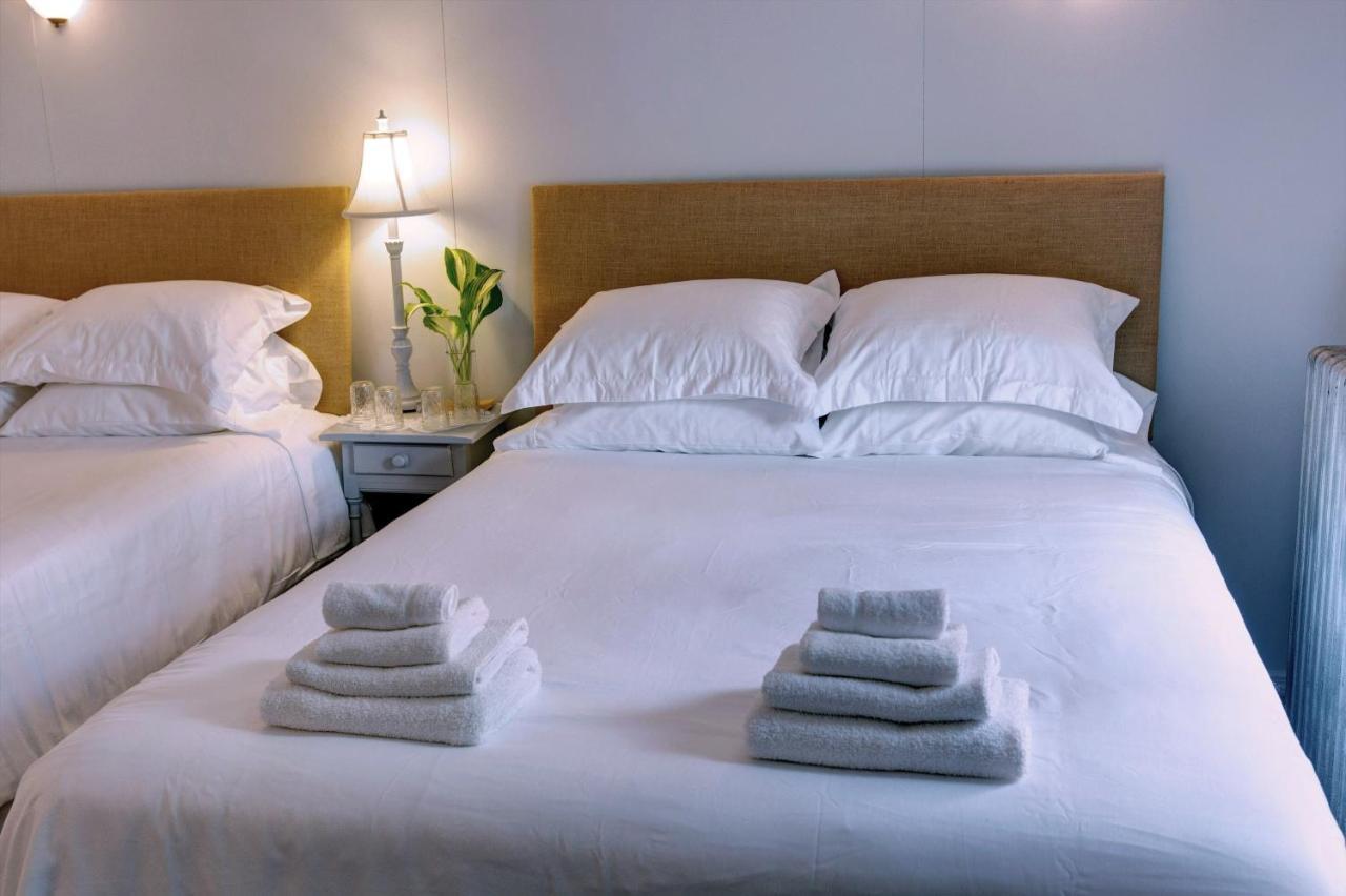 Pine Hill Arms Hotel מראה חיצוני תמונה