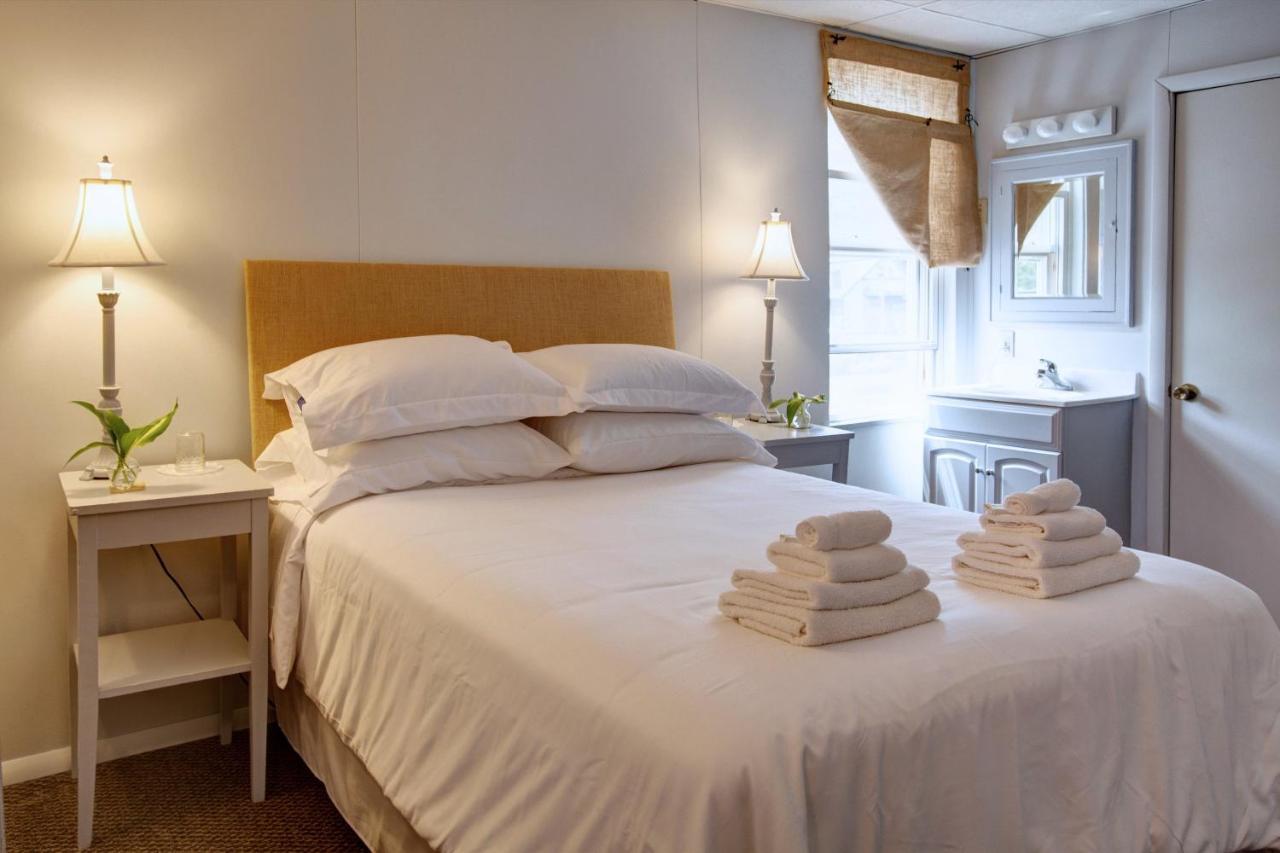 Pine Hill Arms Hotel מראה חיצוני תמונה