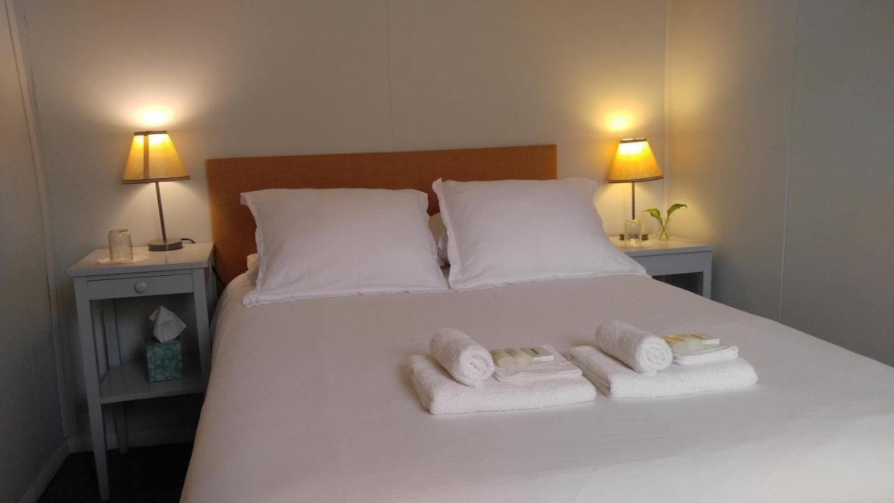 Pine Hill Arms Hotel מראה חיצוני תמונה