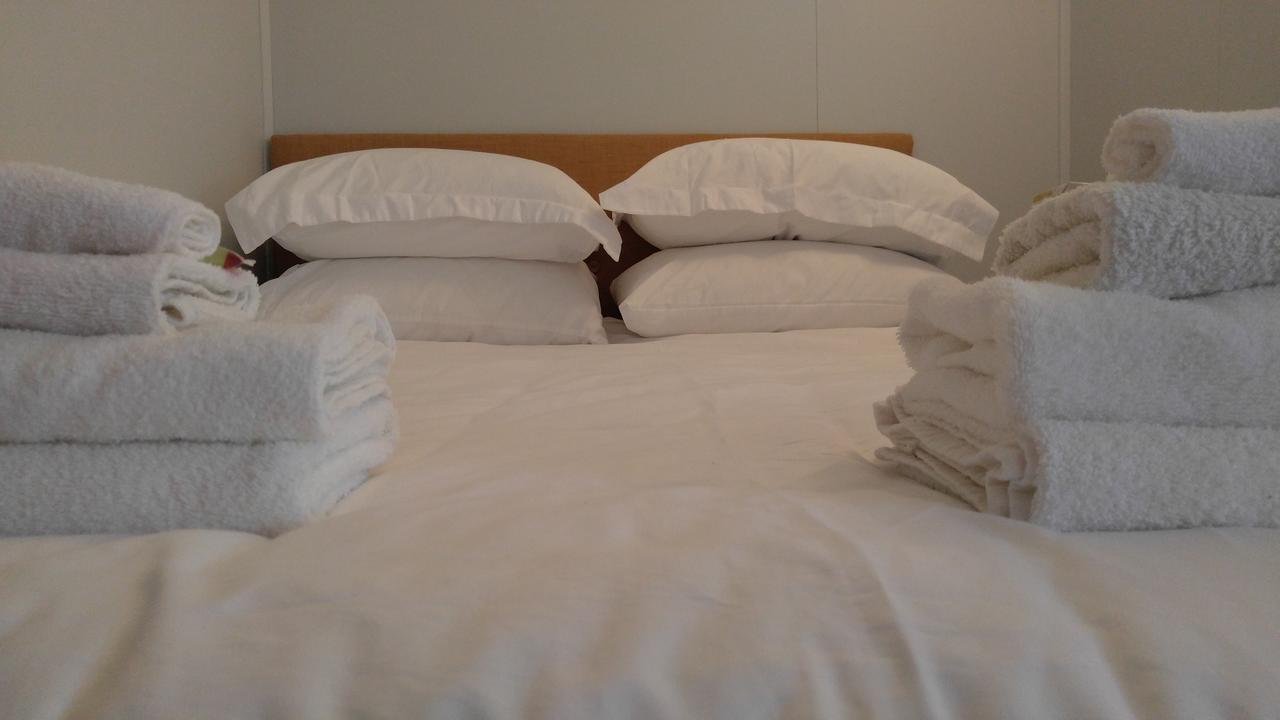 Pine Hill Arms Hotel מראה חיצוני תמונה